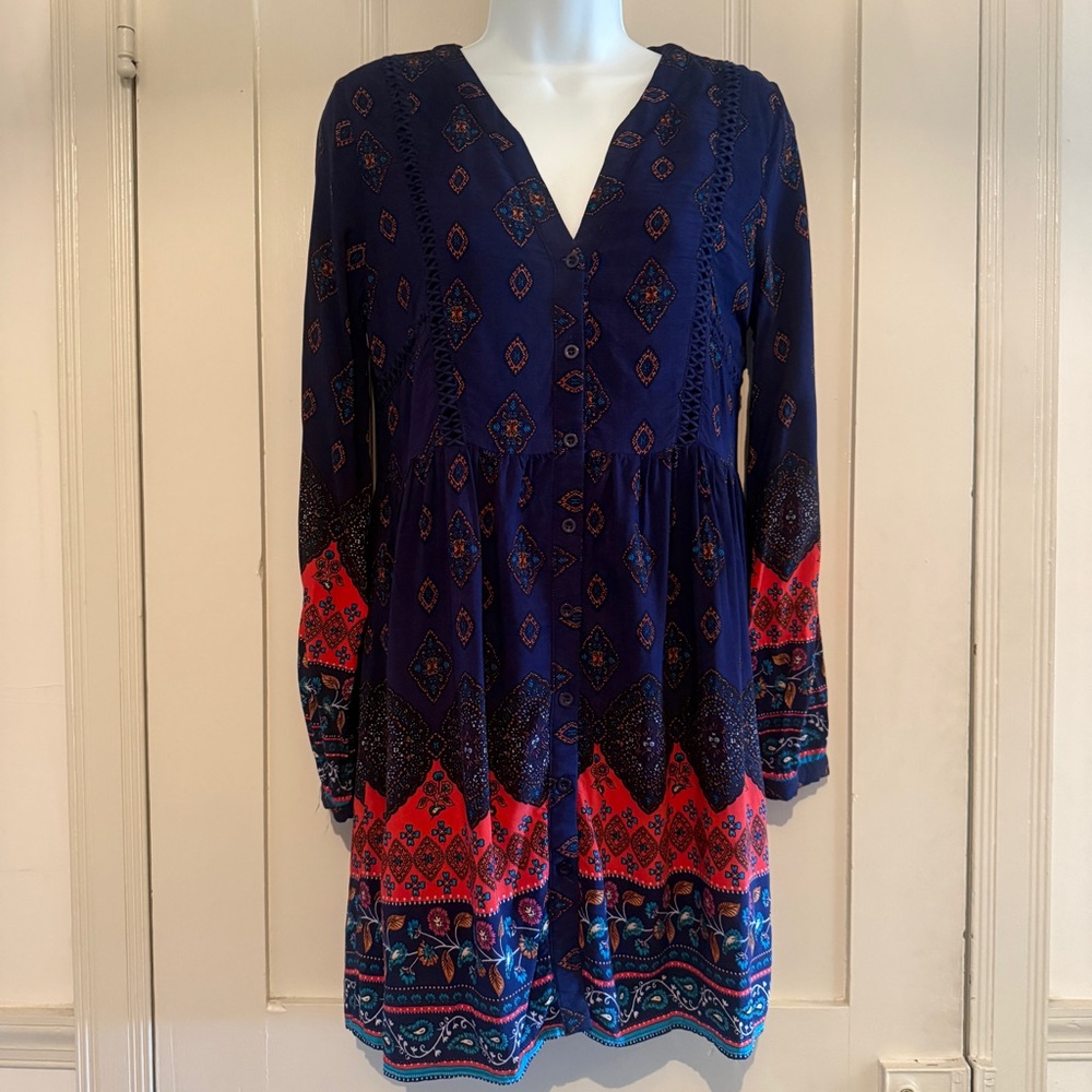 Anthropologie entro Navy Blue and Red Long Sleeve Patterned Dress